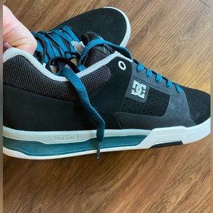 Sample DC sneakers black and teal size 9